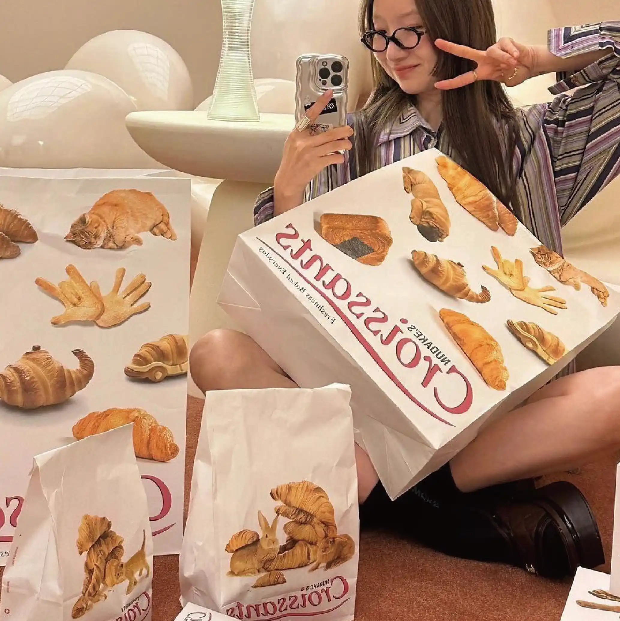 Buy bread for the nice packaging - NUDAKE